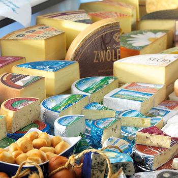 18 OeMA Kaese Theke edit 2026 02 03 06 47 38