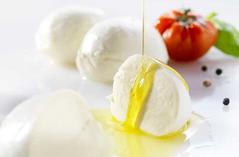 mozzarella winter caprese.jpg