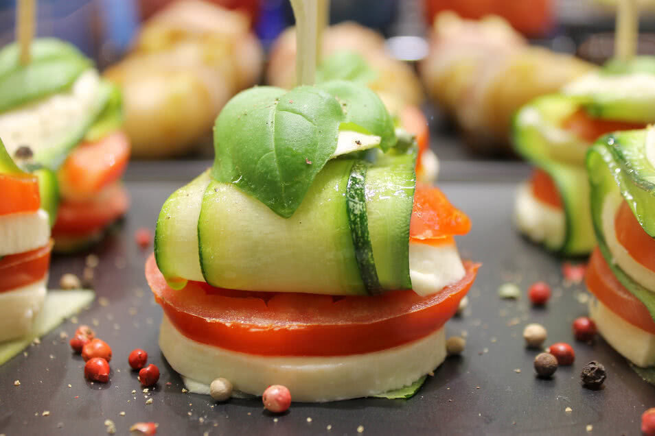 Rezept Mozzarella-Grillsnack-Türmchen Rezept Mozzarella-Grillsnack-Türmchen